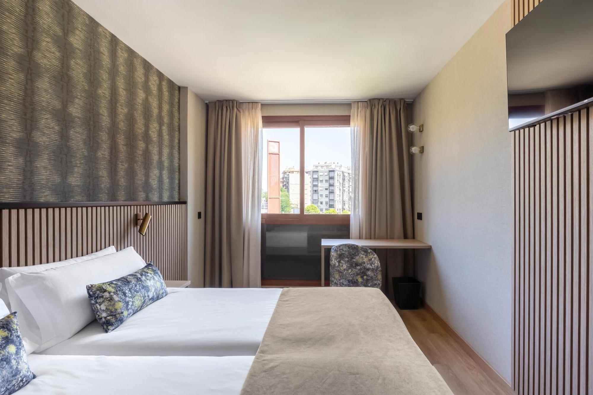 Rafaelhoteles Piramides Madri